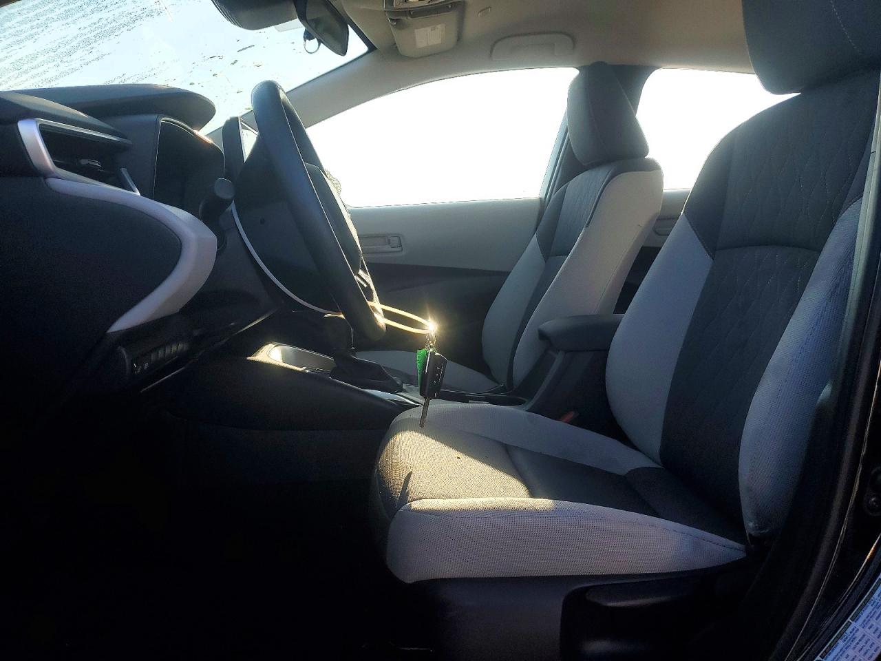2024 TOYOTA COROLLA LE photo 7
