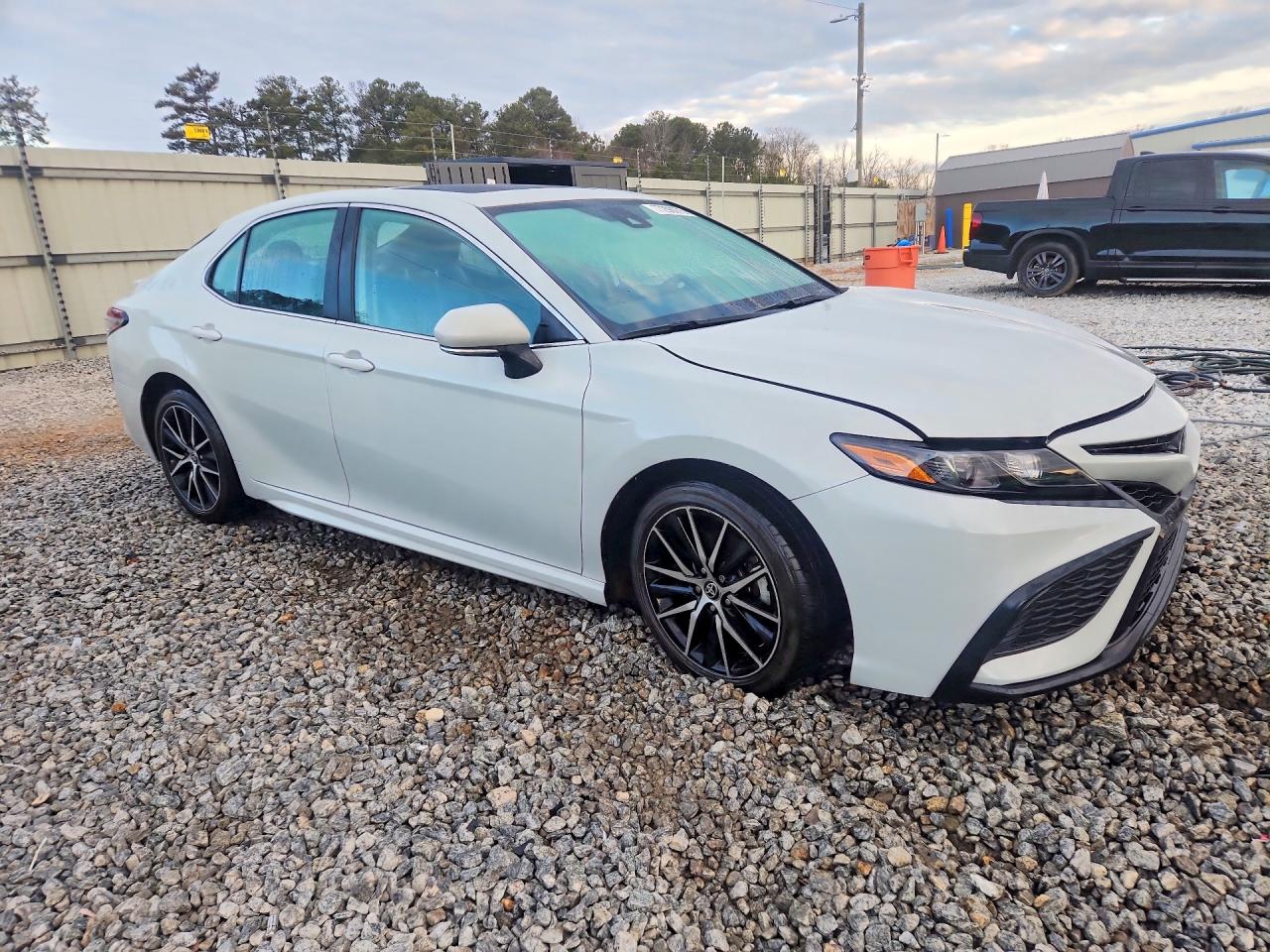 2024 TOYOTA CAMRY SE photo 4
