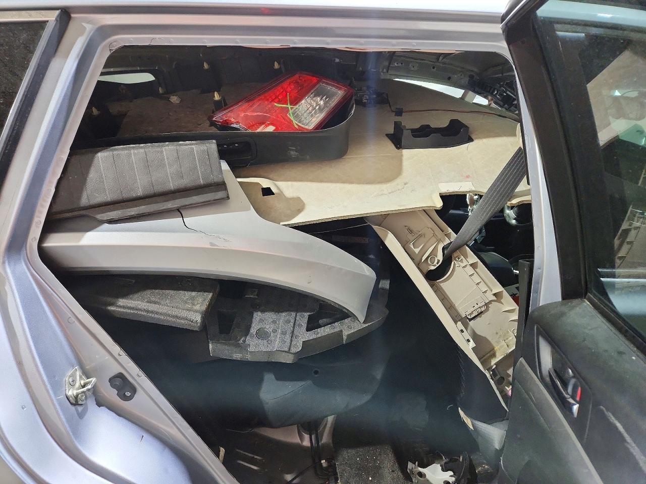 2014 SUBARU OUTBACK 2.5I PREMIUM photo 19