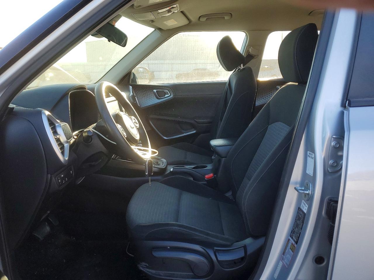 2020 KIA SOUL S photo 13