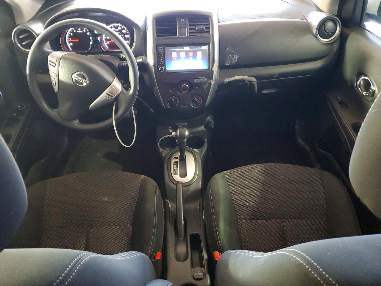 2018 NISSAN VERSA S photo 22