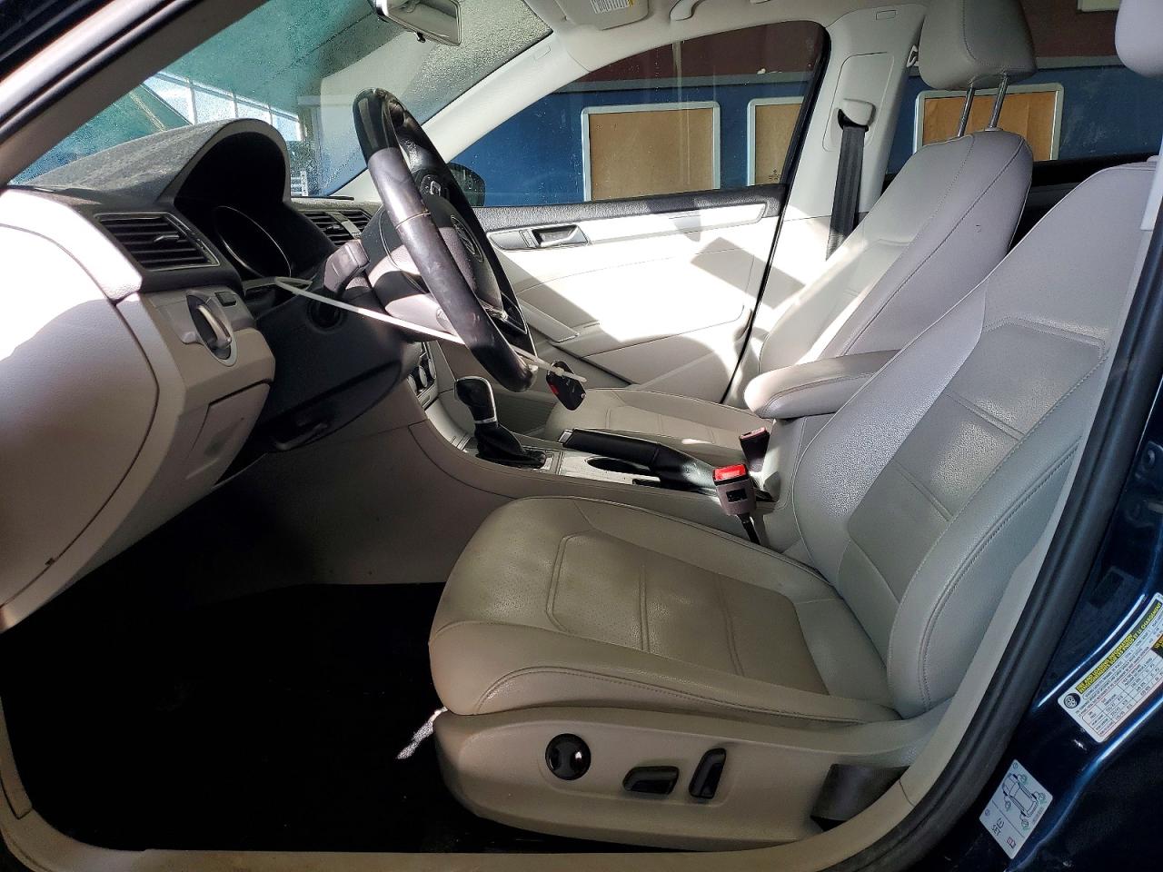 2019 VOLKSWAGEN PASSAT WOLFSBURG photo 7