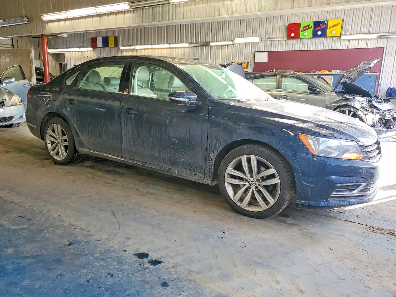 2019 VOLKSWAGEN PASSAT WOLFSBURG photo 4