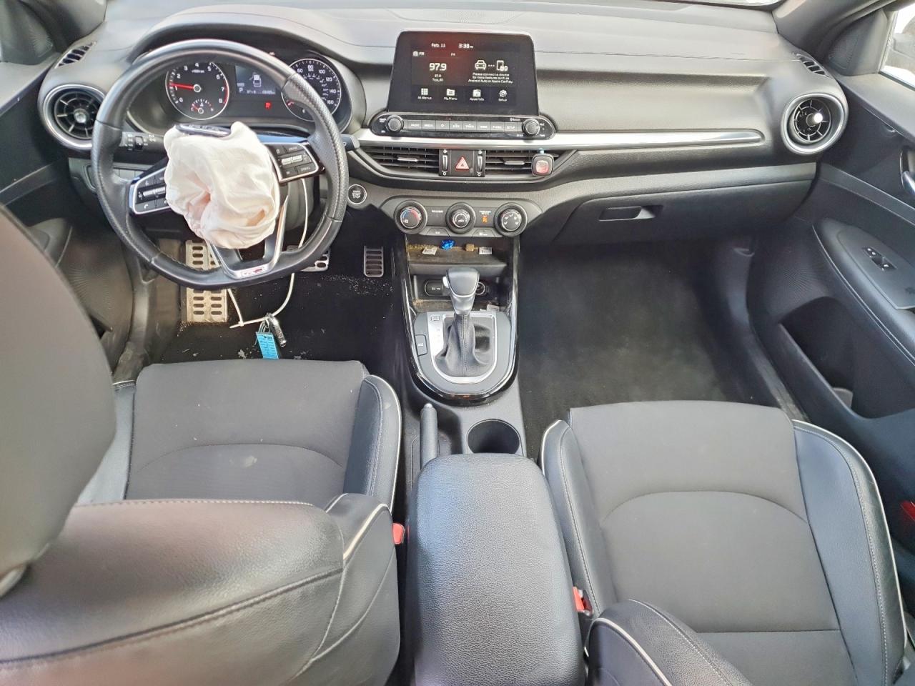 2021 KIA FORTE photo 8