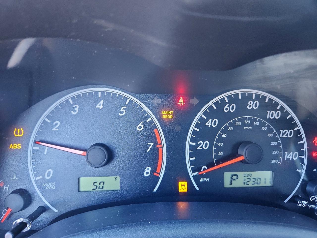 2012 TOYOTA COROLLA BASE photo 17