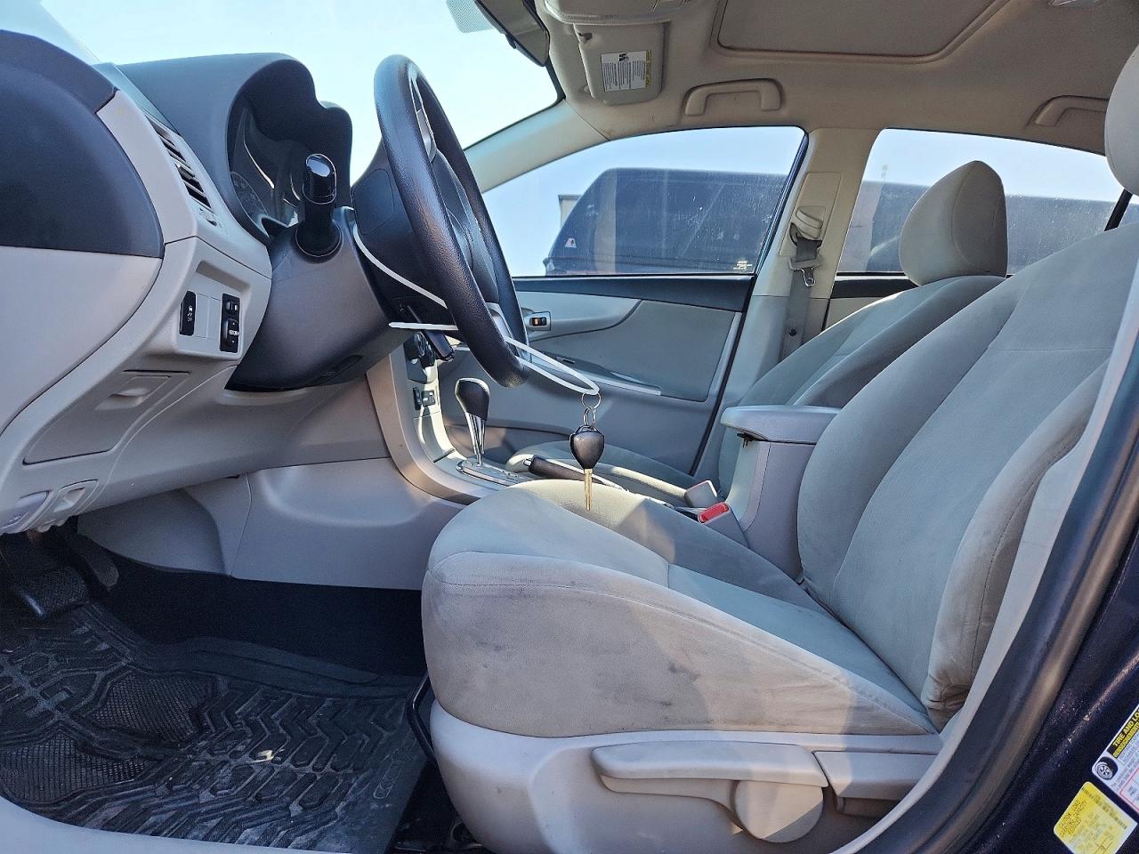 2012 TOYOTA COROLLA BASE photo 13
