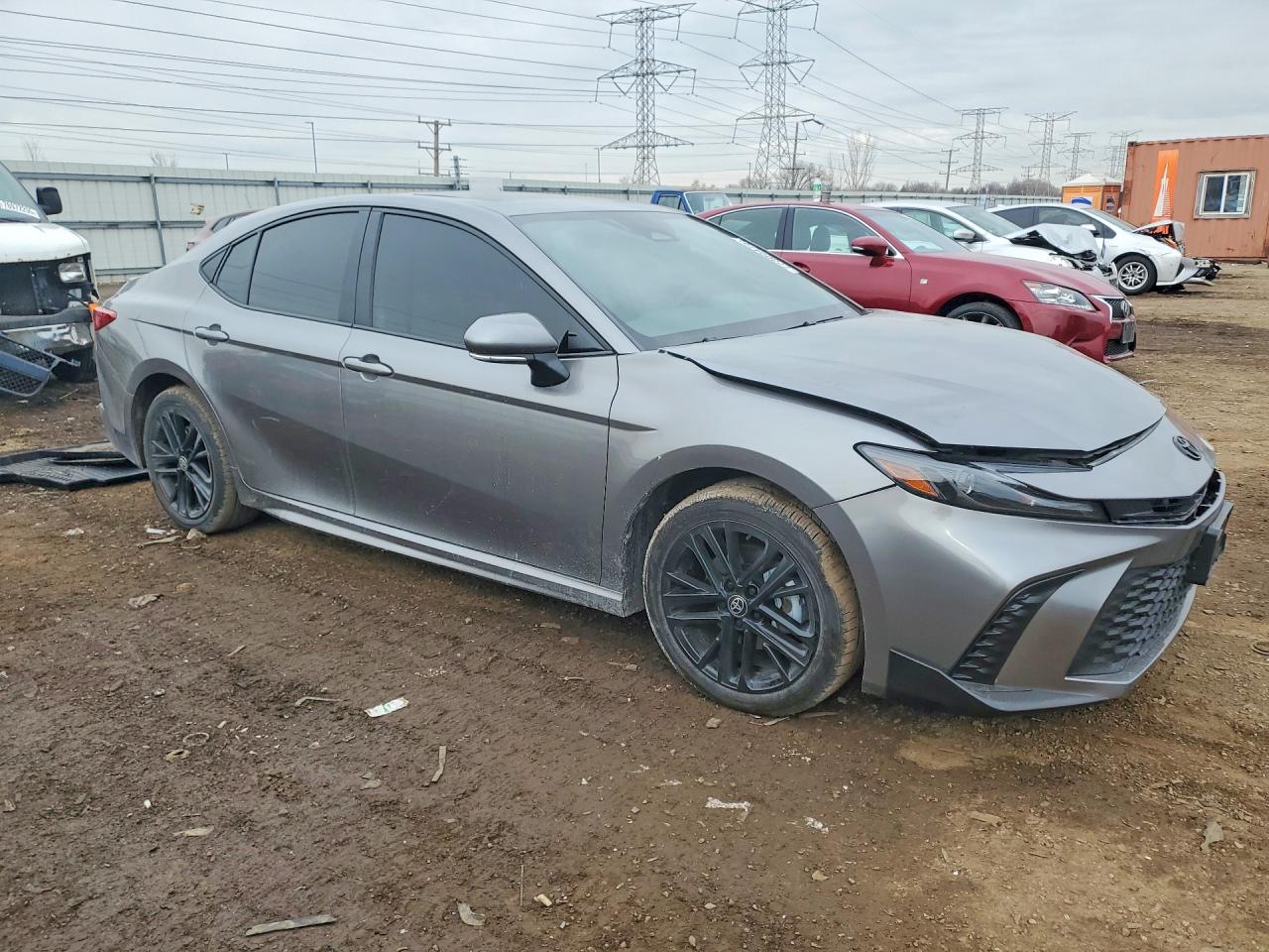 2025 TOYOTA CAMRY photo 4