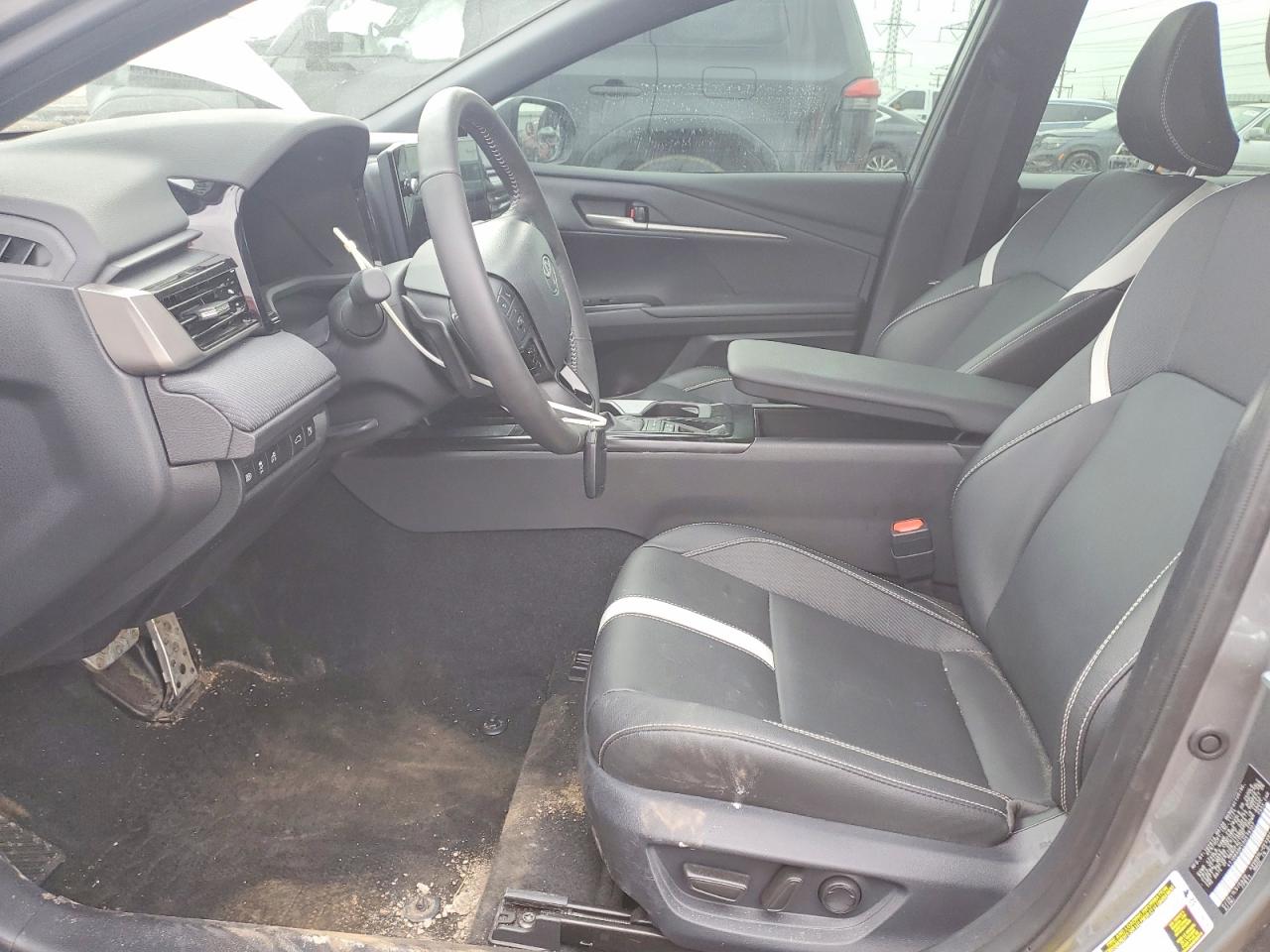 2025 TOYOTA CAMRY photo 7