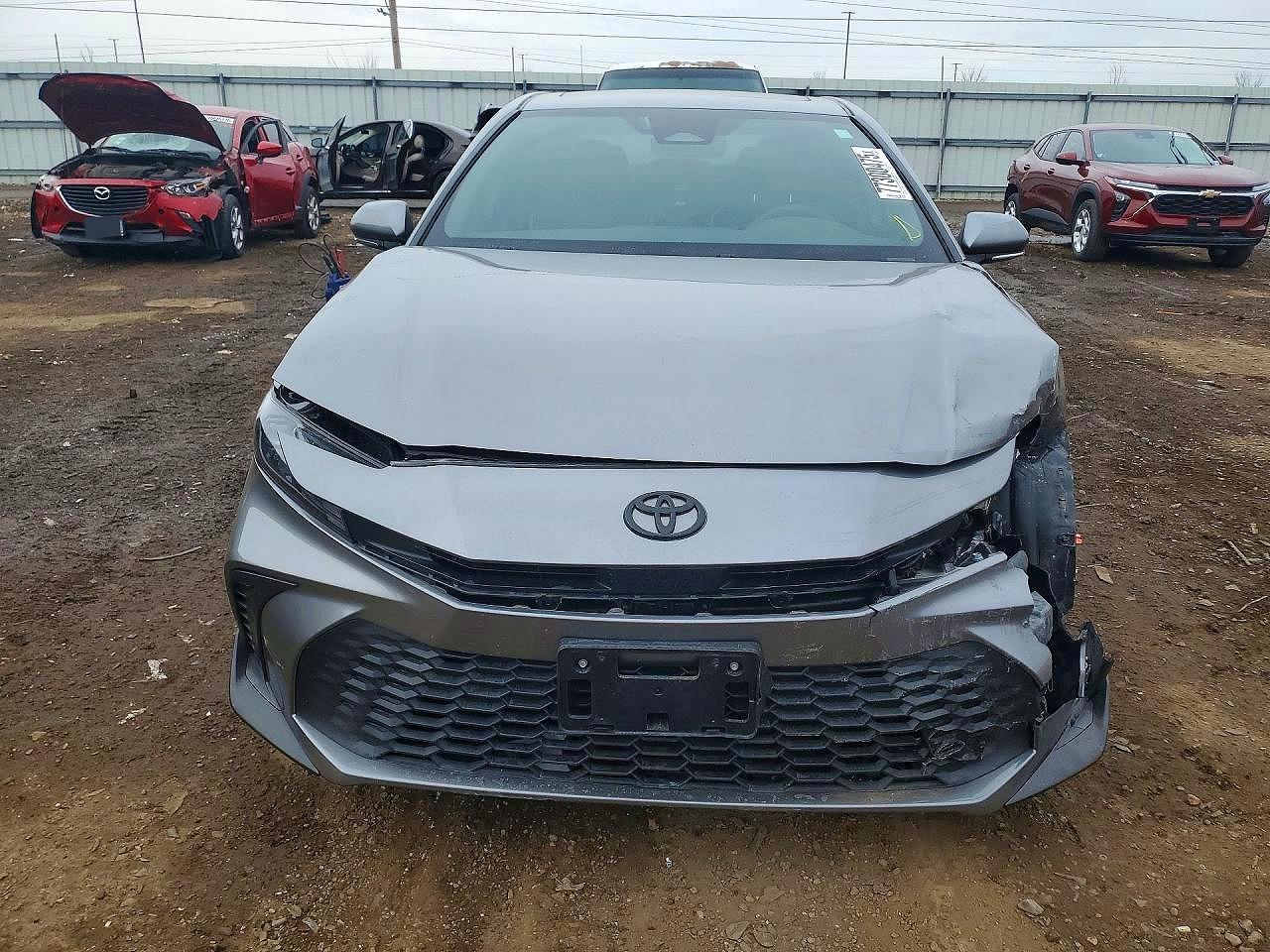 2025 TOYOTA CAMRY photo 5