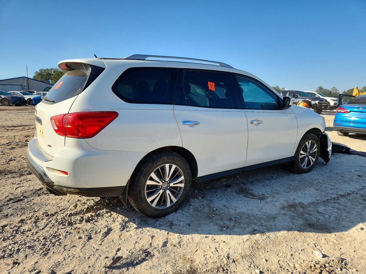 2017 NISSAN PATHFINDER S photo 3