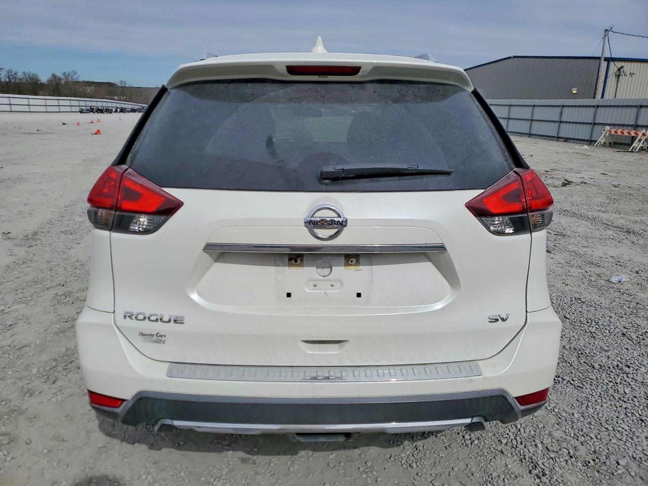 2018 NISSAN ROGUE S photo 6
