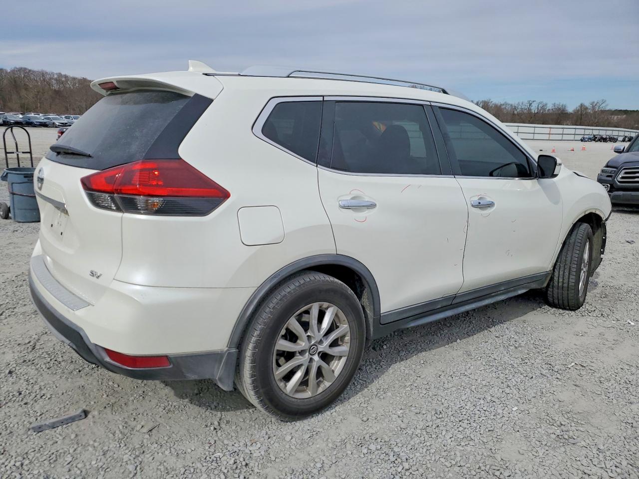 2018 NISSAN ROGUE S photo 3