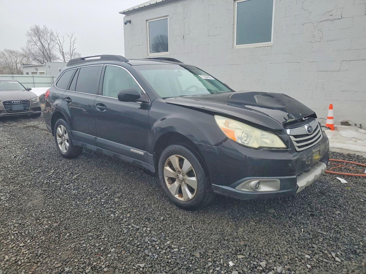 2010 SUBARU OUTBACK 3.6R LIMITED photo 4