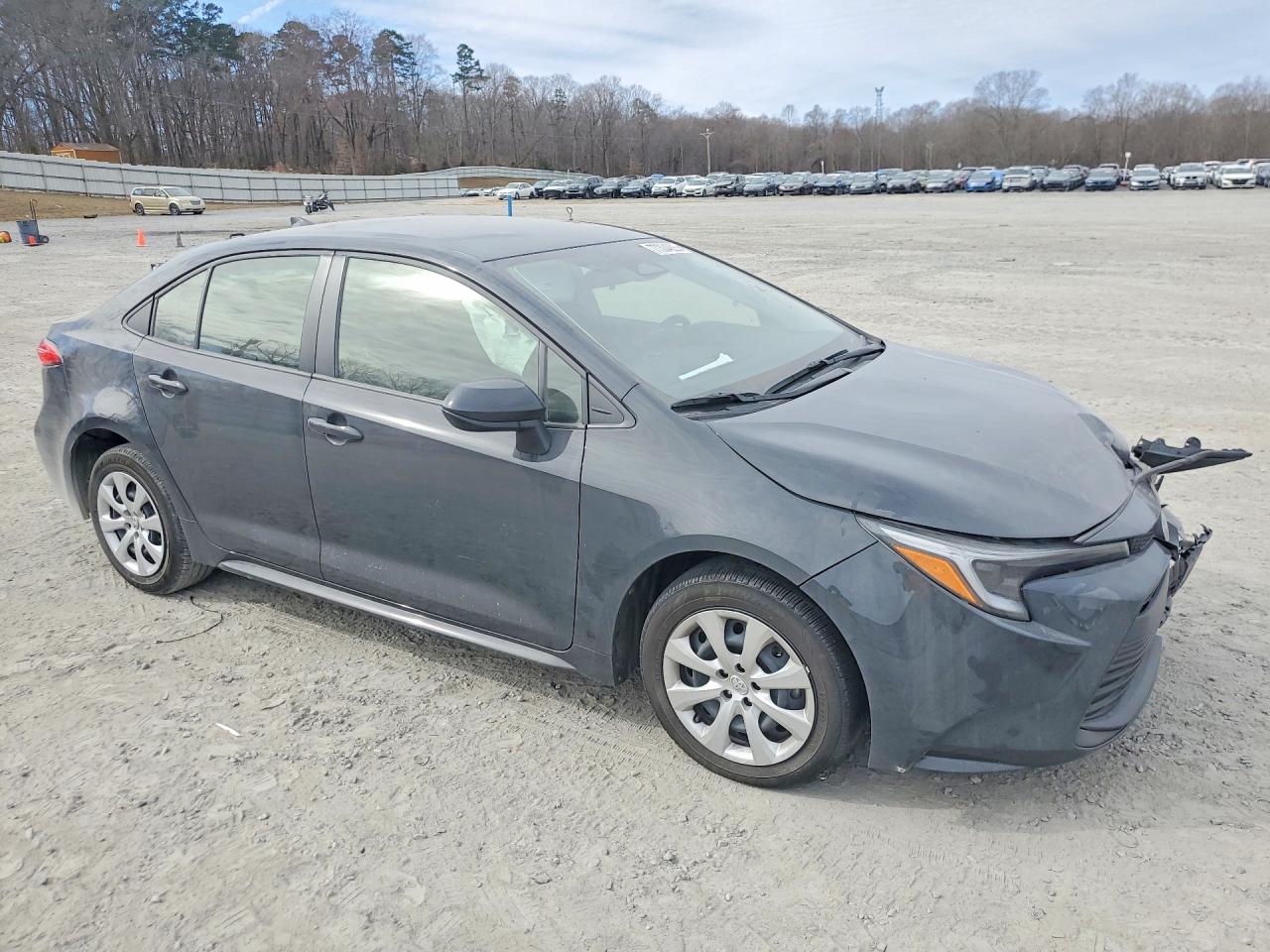 2025 TOYOTA COROLLA LE photo 4