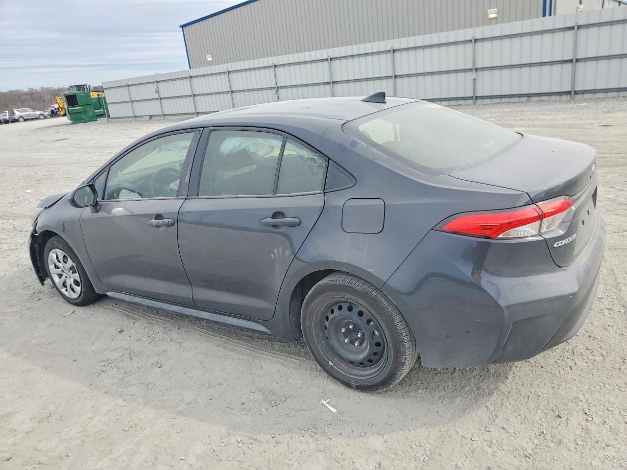 2025 TOYOTA COROLLA LE photo 2