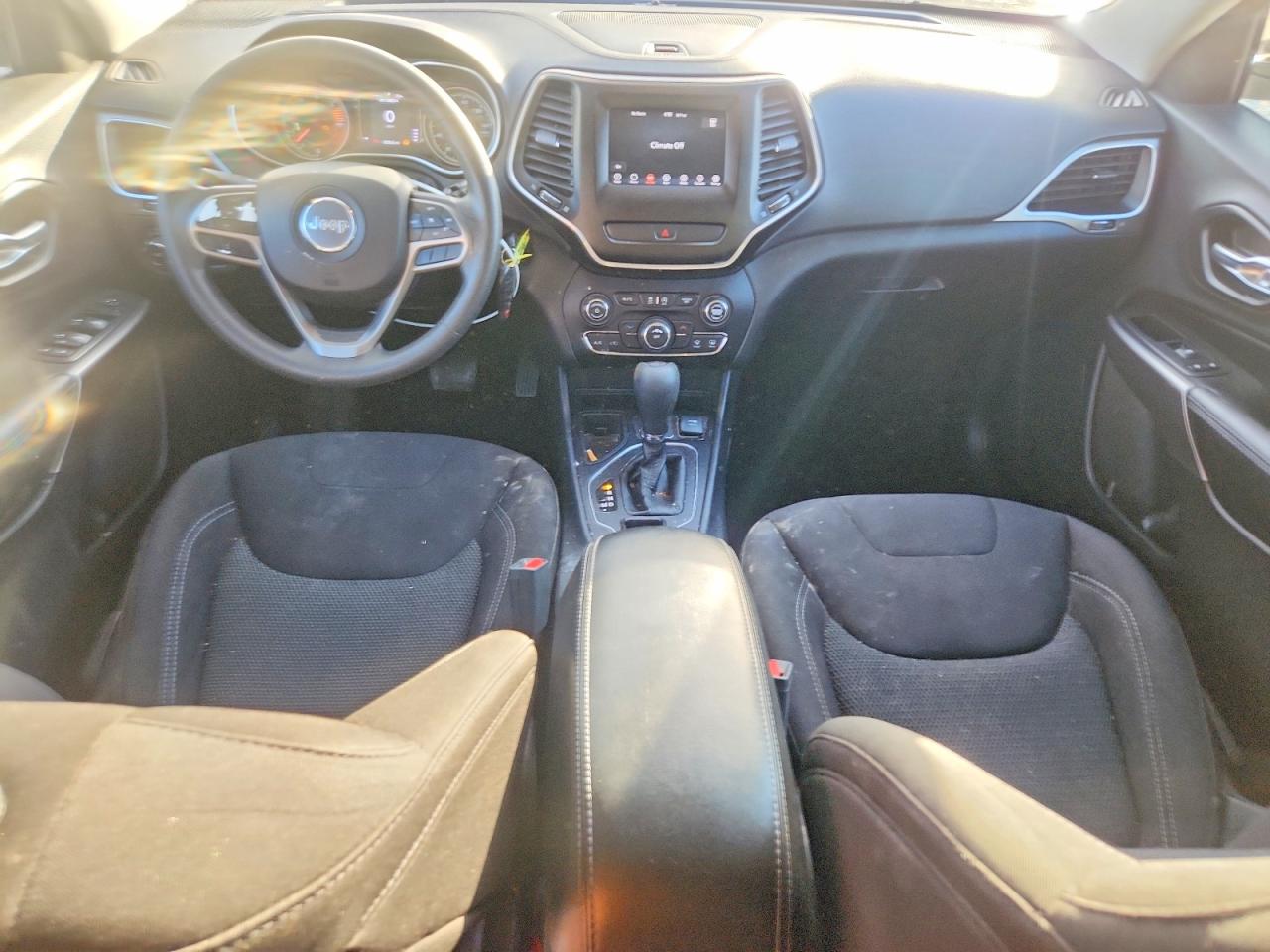 2019 JEEP CHEROKEE photo 22