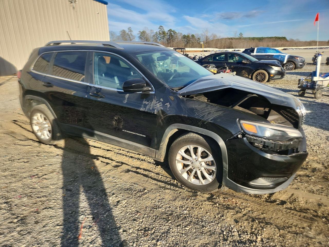 2019 JEEP CHEROKEE photo 10