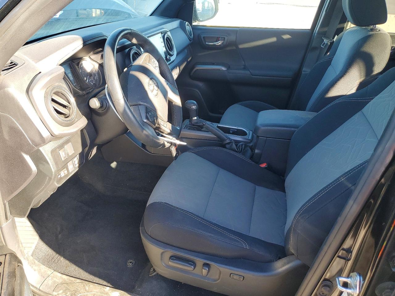 2021 TOYOTA TACOMA TRD OFF-ROAD photo 13