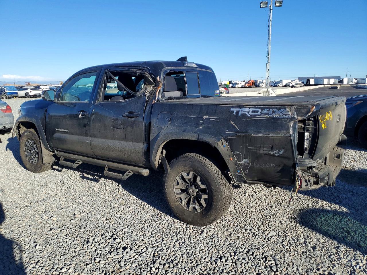 2021 TOYOTA TACOMA TRD OFF-ROAD photo 3