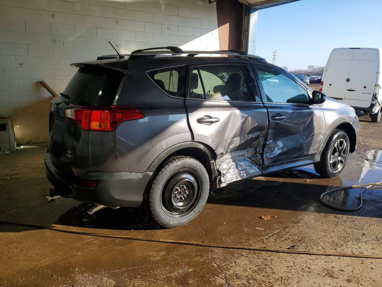 2015 TOYOTA RAV4 LE photo 3