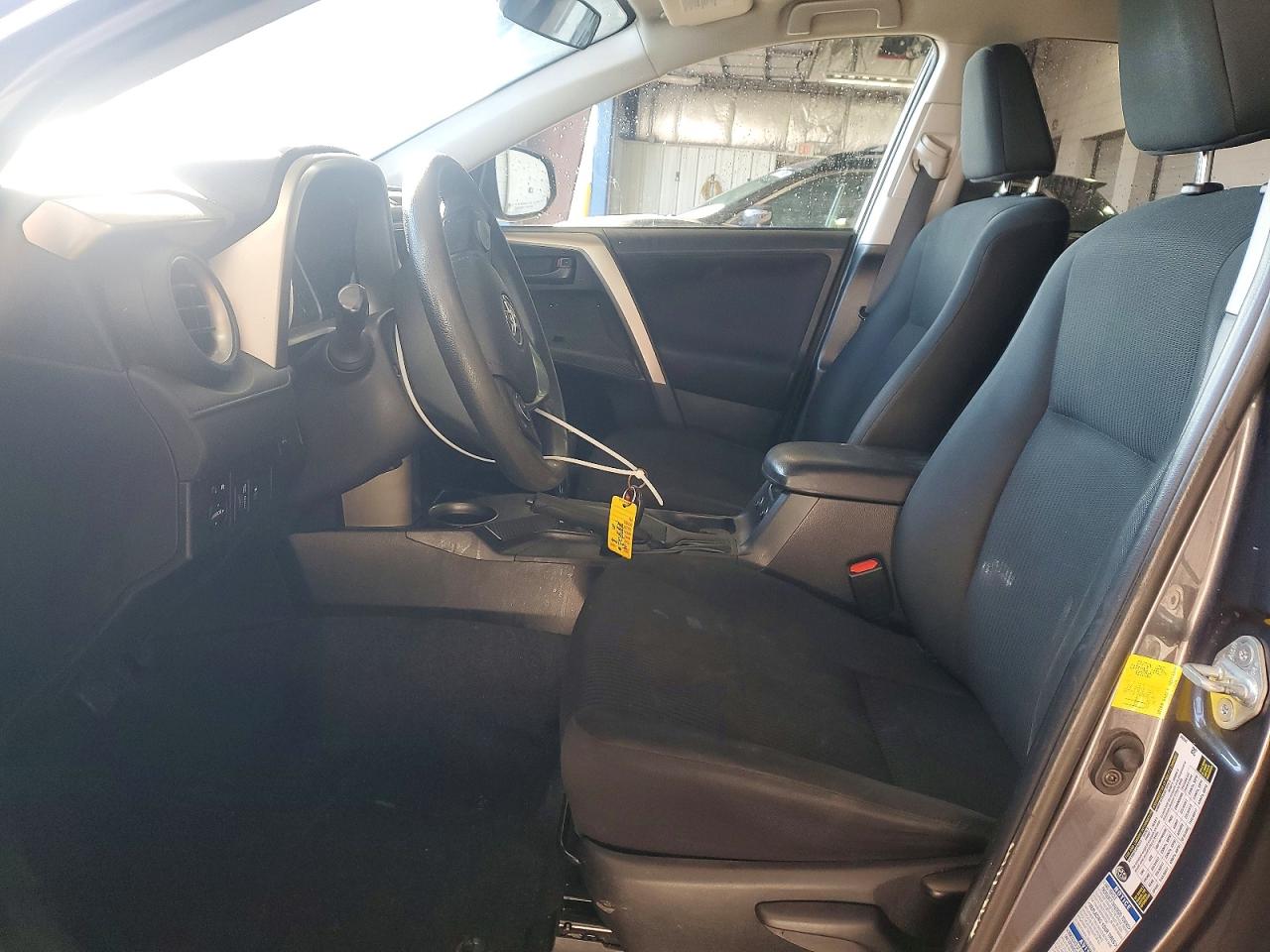 2015 TOYOTA RAV4 LE photo 7