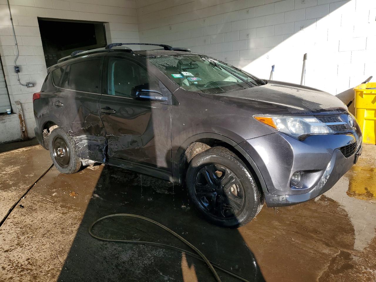 2015 TOYOTA RAV4 LE photo 4