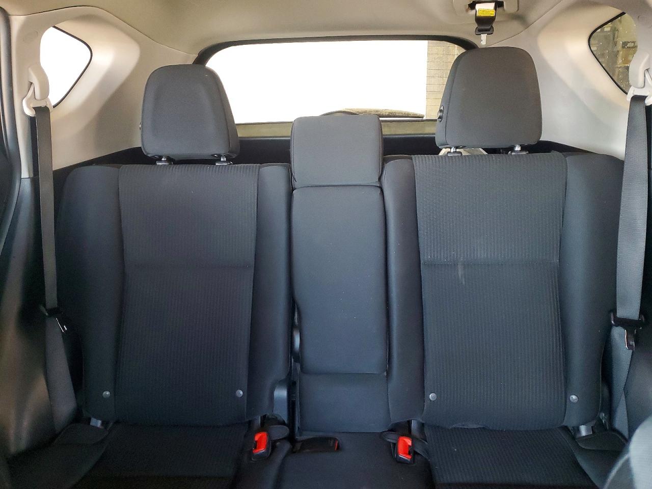 2015 TOYOTA RAV4 LE photo 10