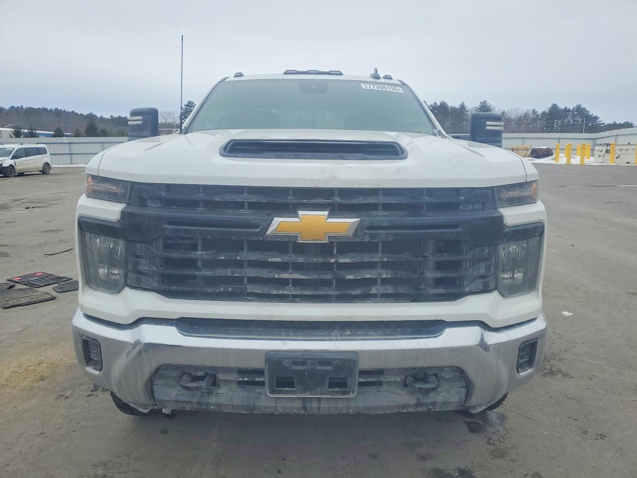 2025 CHEVROLET SILVERADO K3500 photo 5