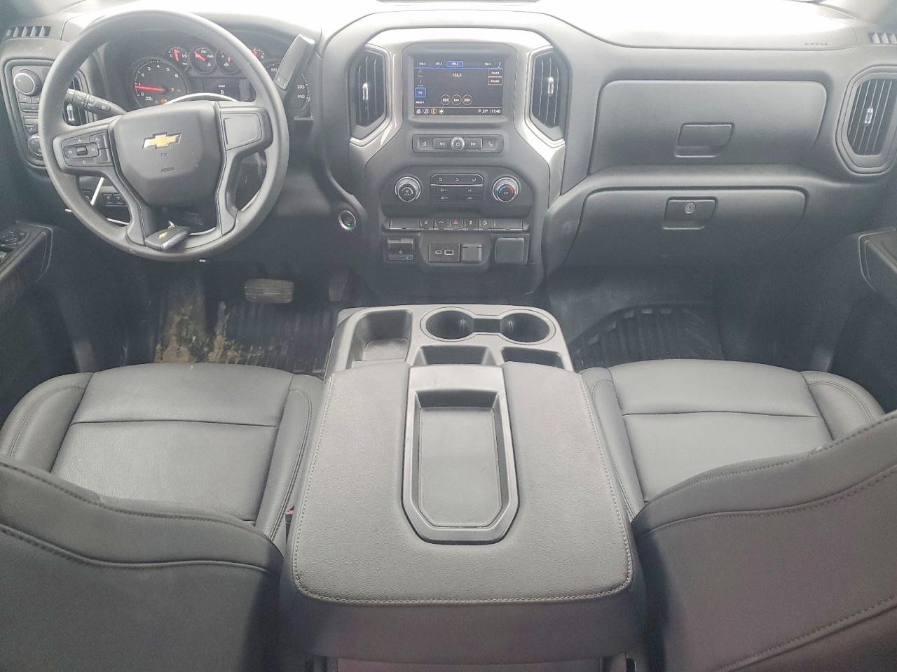 2025 CHEVROLET SILVERADO K3500 photo 8