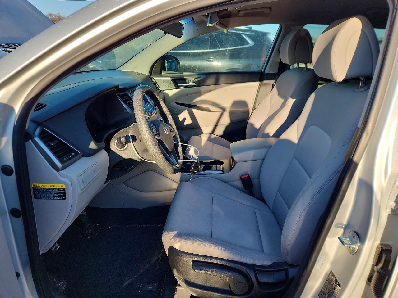 2018 HYUNDAI TUCSON SE photo 13