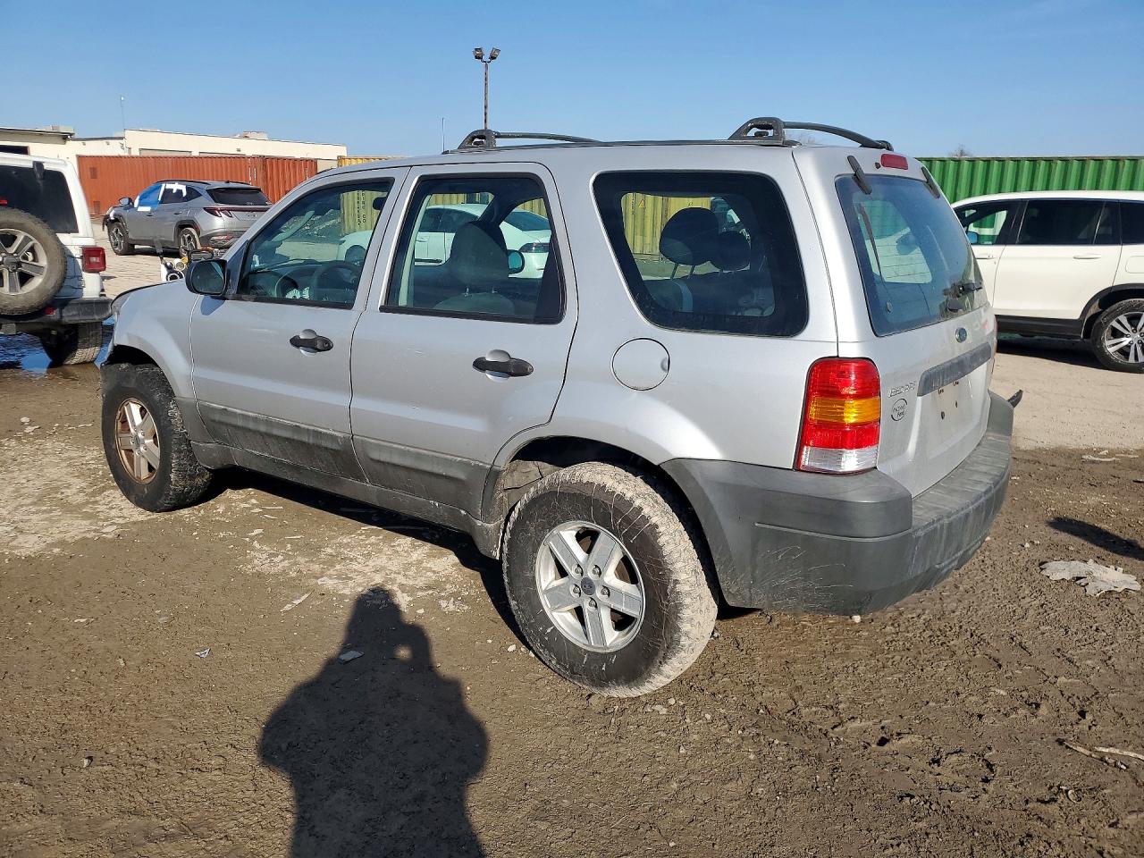 2005 FORD ESCAPE XLS photo 3
