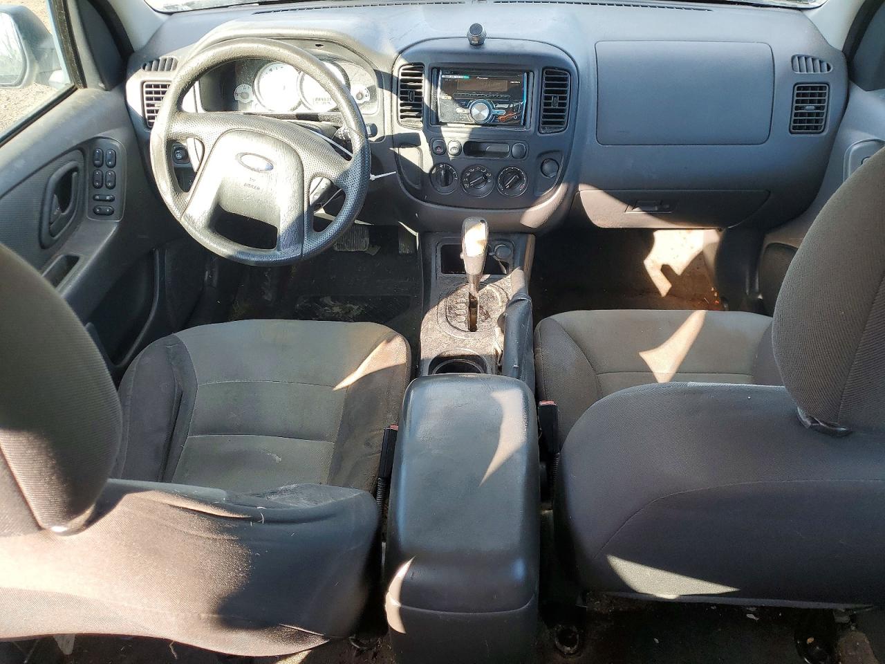 2005 FORD ESCAPE XLS photo 15