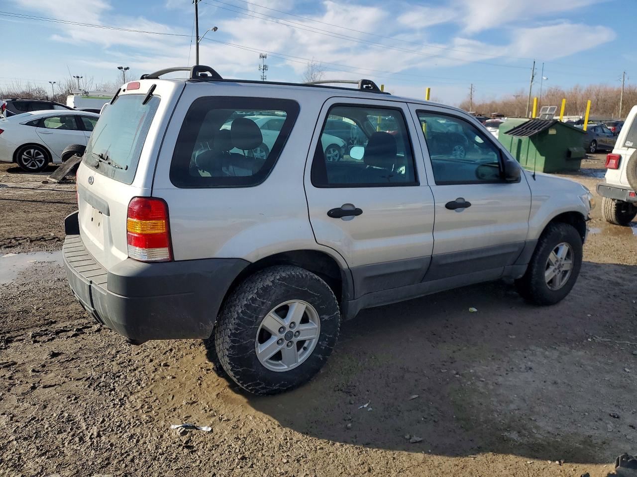2005 FORD ESCAPE XLS photo 5