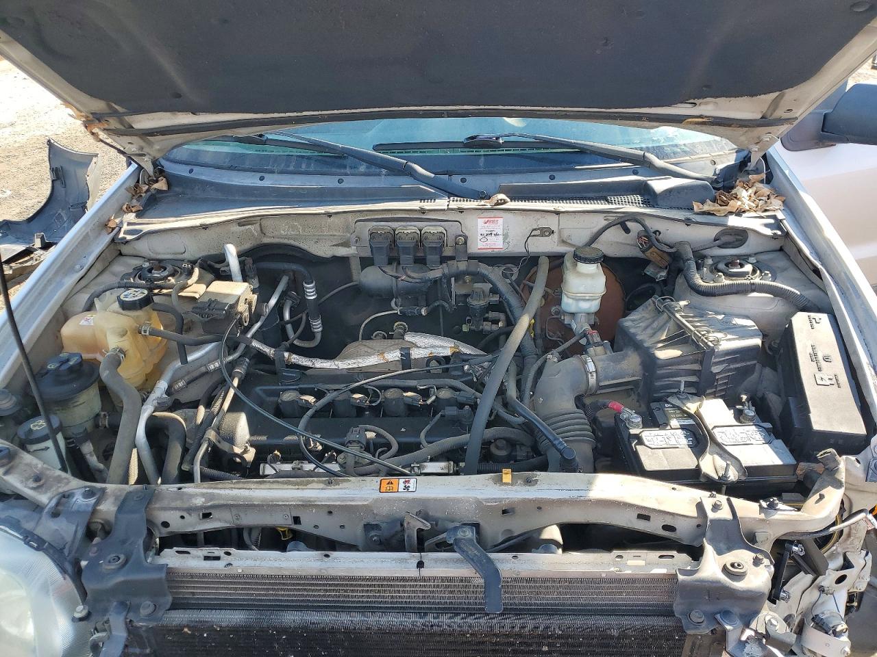 2005 FORD ESCAPE XLS photo 23