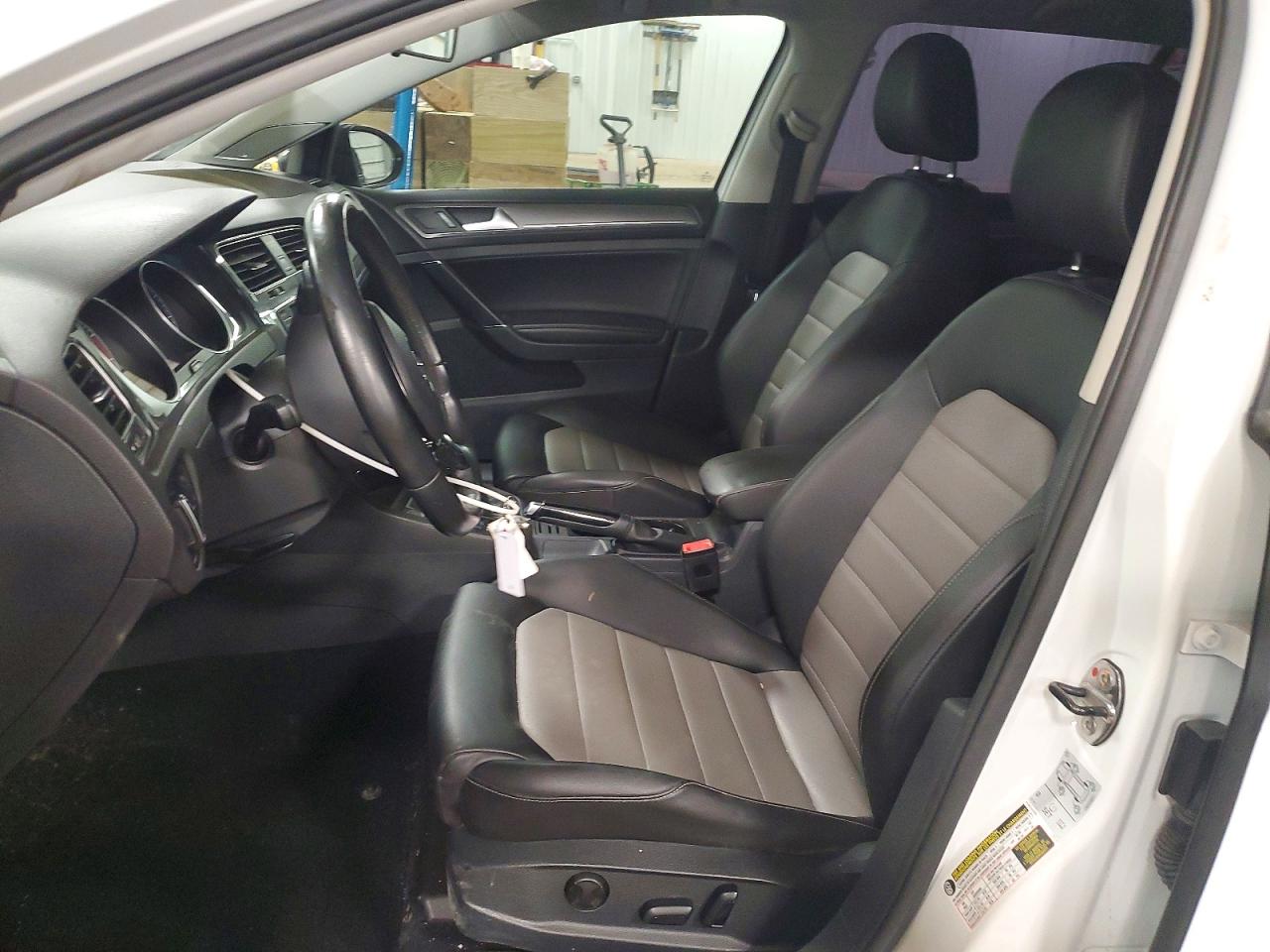 2017 VOLKSWAGEN GOLF ALLTRACK S photo 13