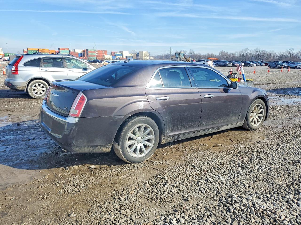 2012 CHRYSLER 300C photo 5