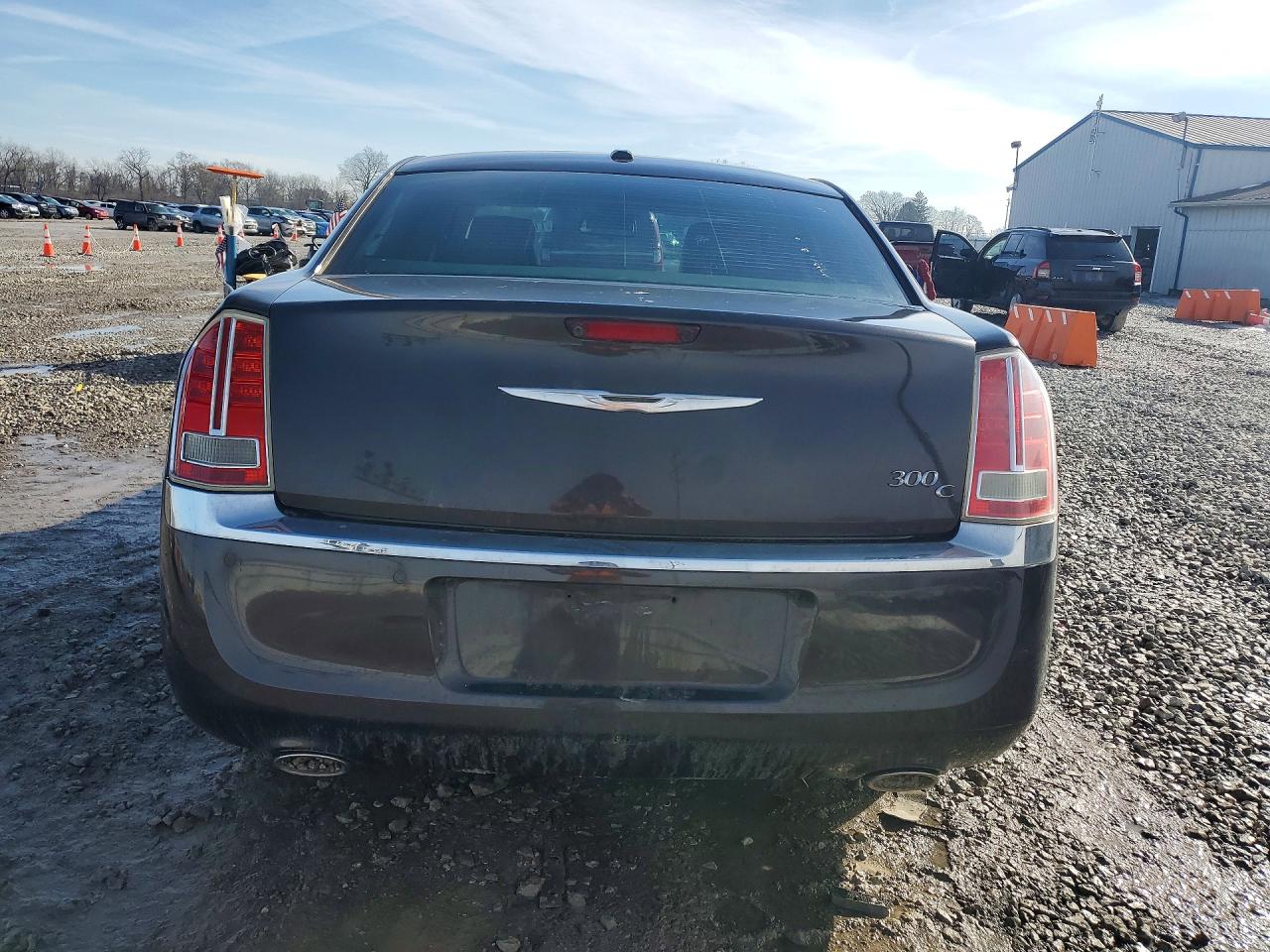 2012 CHRYSLER 300C photo 11