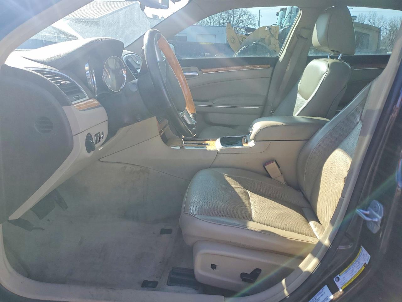2012 CHRYSLER 300C photo 13
