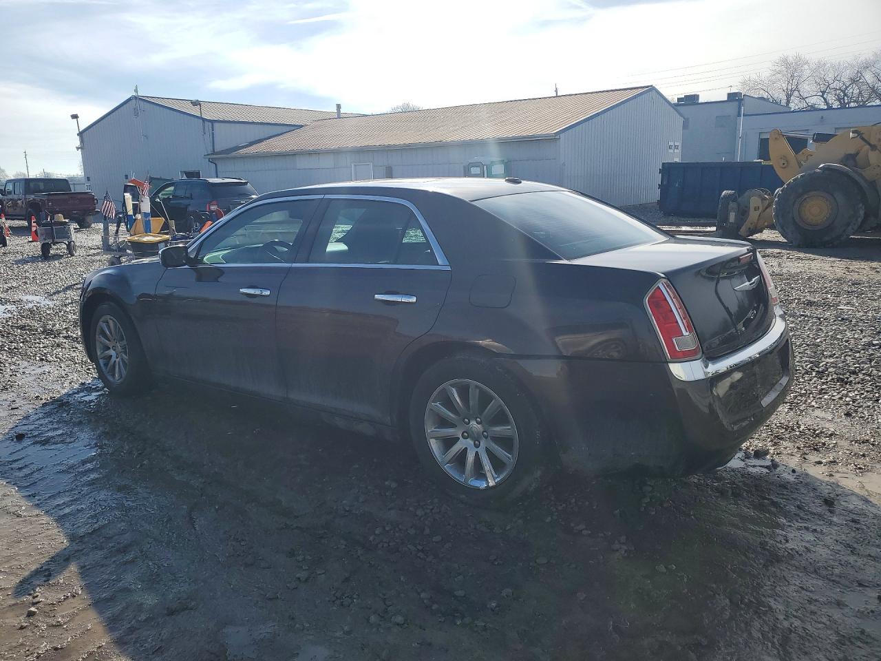 2012 CHRYSLER 300C photo 3