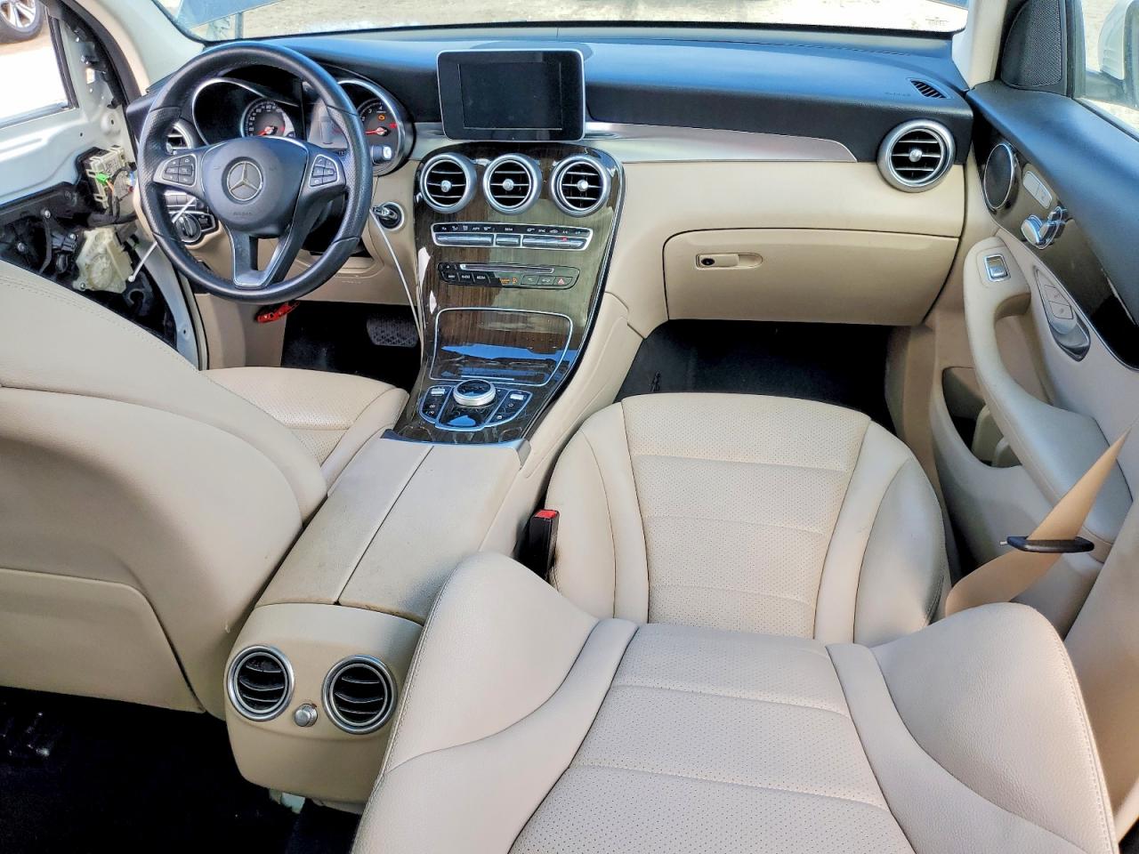 2018 MERCEDES-BENZ GLC 300 photo 15