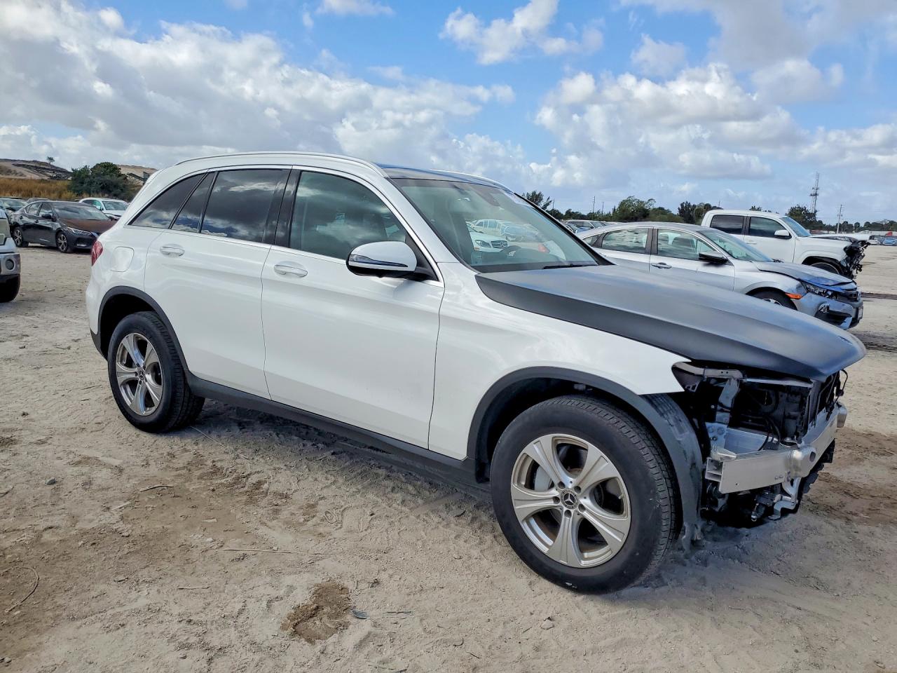2018 MERCEDES-BENZ GLC 300 photo 7