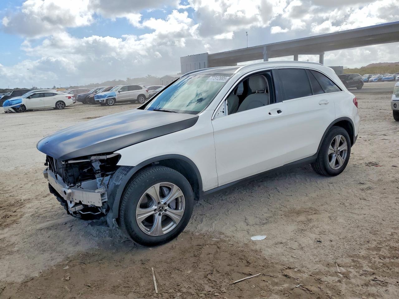 2018 MERCEDES-BENZ GLC