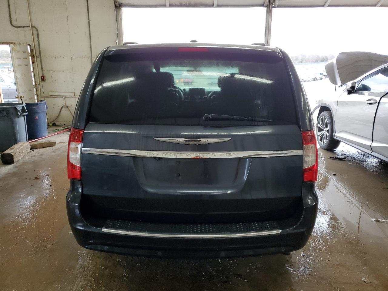 2013 CHRYSLER TOWN & COUNTRY TOURING L photo 11