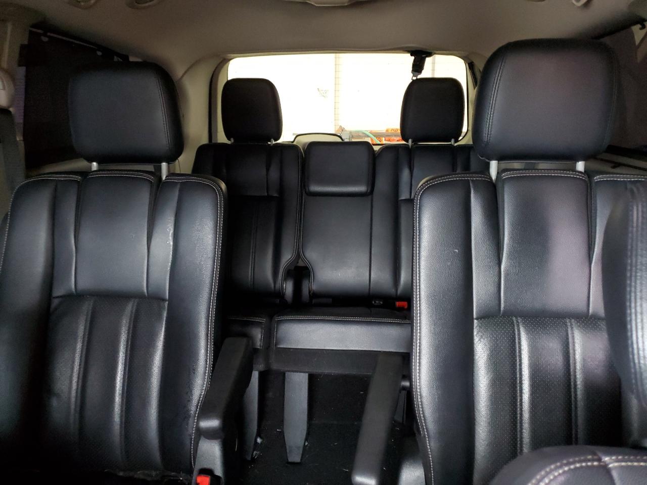 2013 CHRYSLER TOWN & COUNTRY TOURING L photo 19