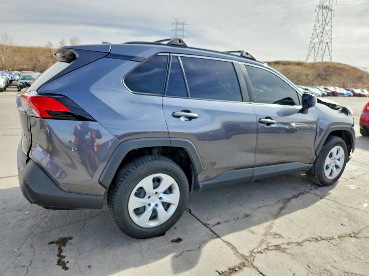 2019 TOYOTA RAV4 LE photo 3