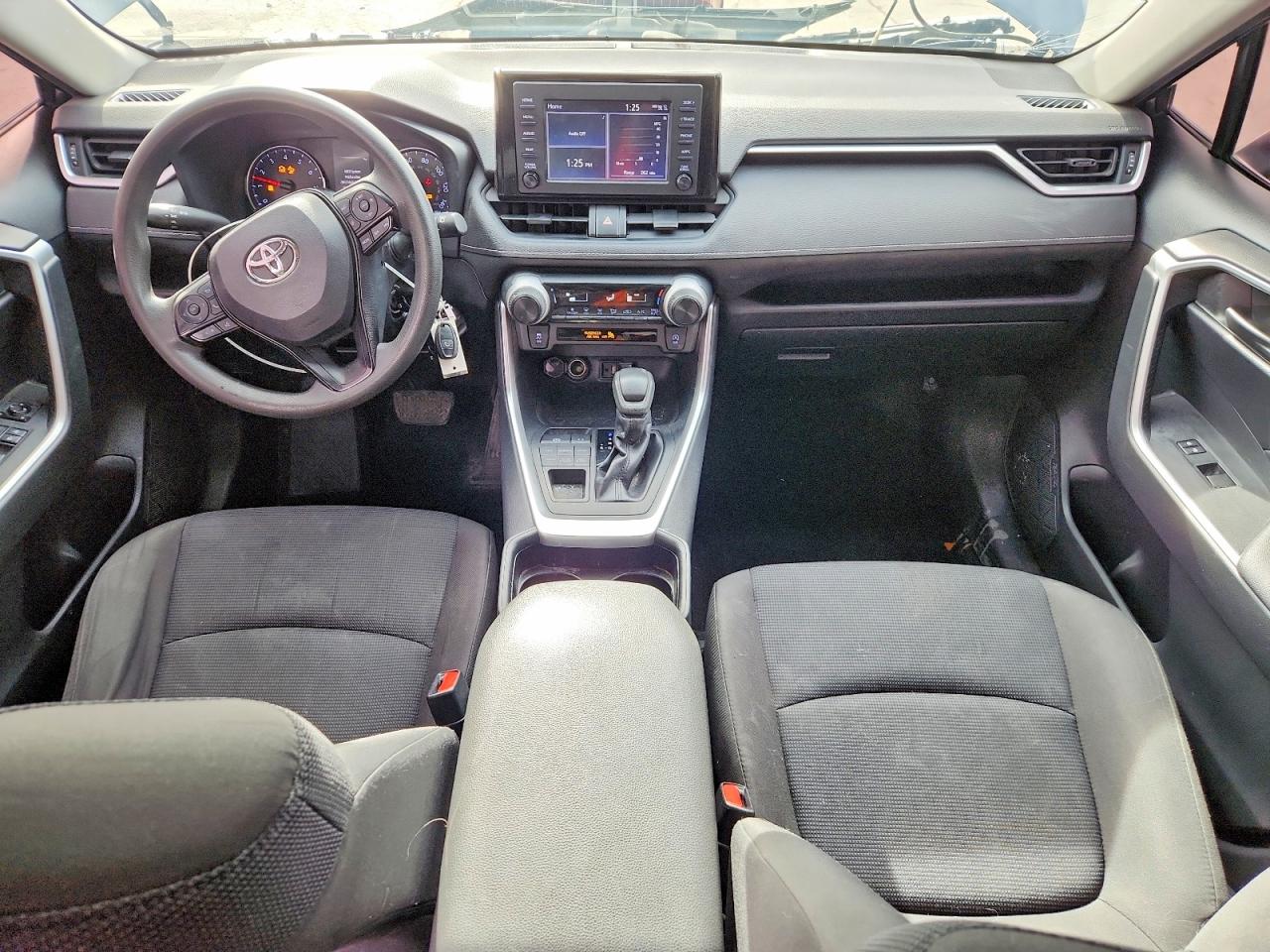 2019 TOYOTA RAV4 LE photo 8