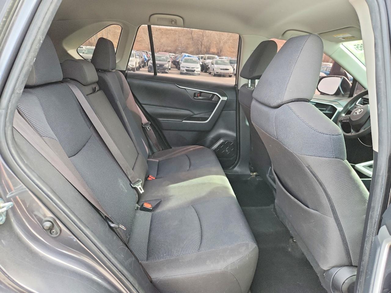 2019 TOYOTA RAV4 LE photo 11