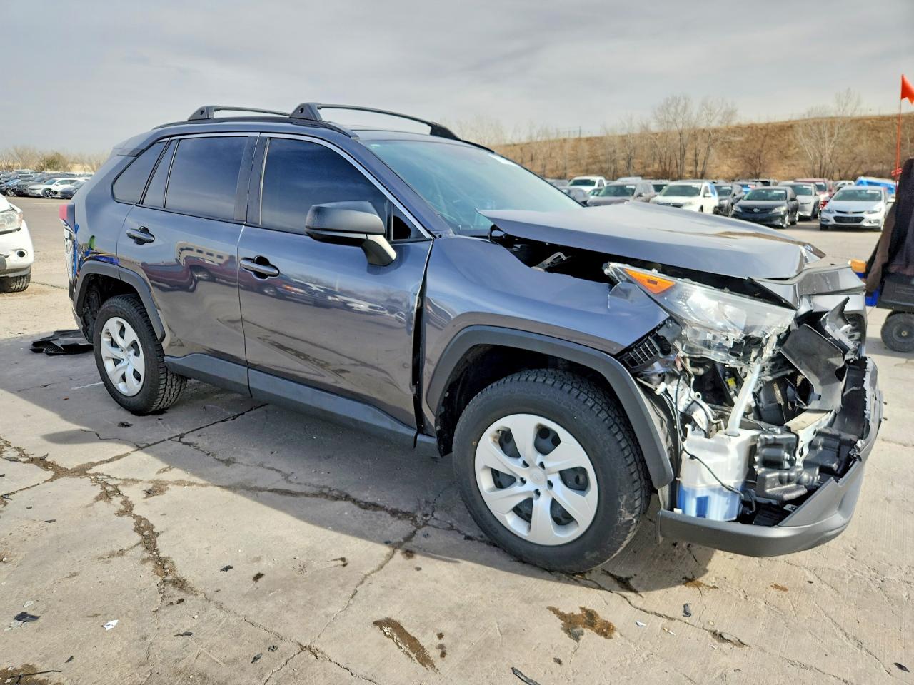 2019 TOYOTA RAV4 LE photo 4