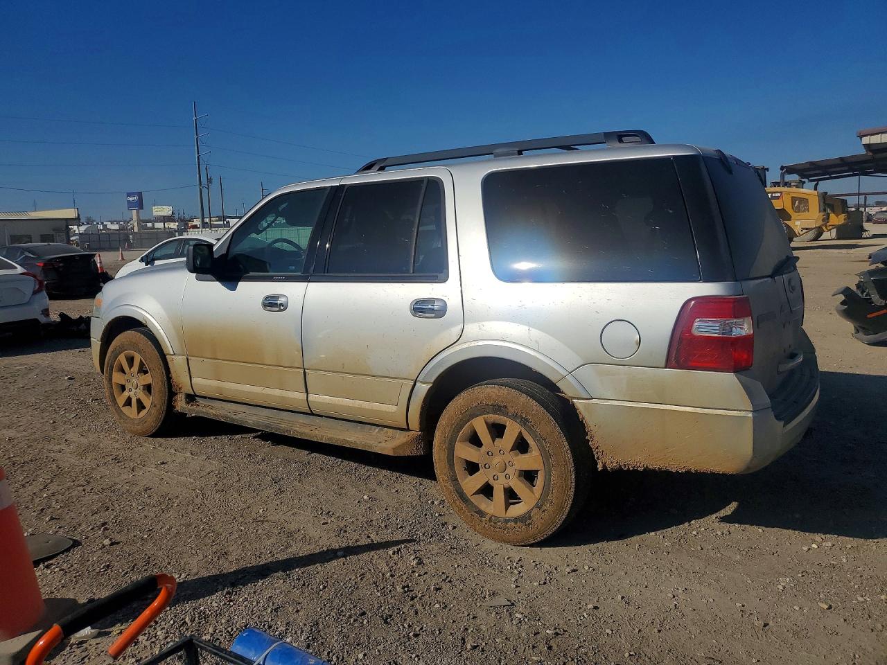 2010 FORD EXPEDITION XLT photo 3