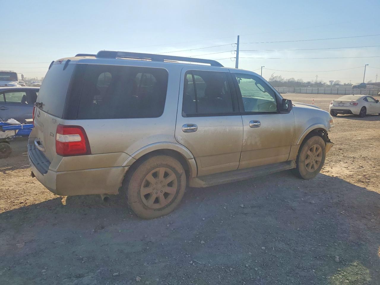2010 FORD EXPEDITION XLT photo 5
